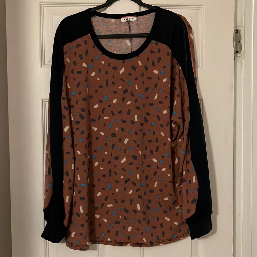 Fun along Sleeve Top